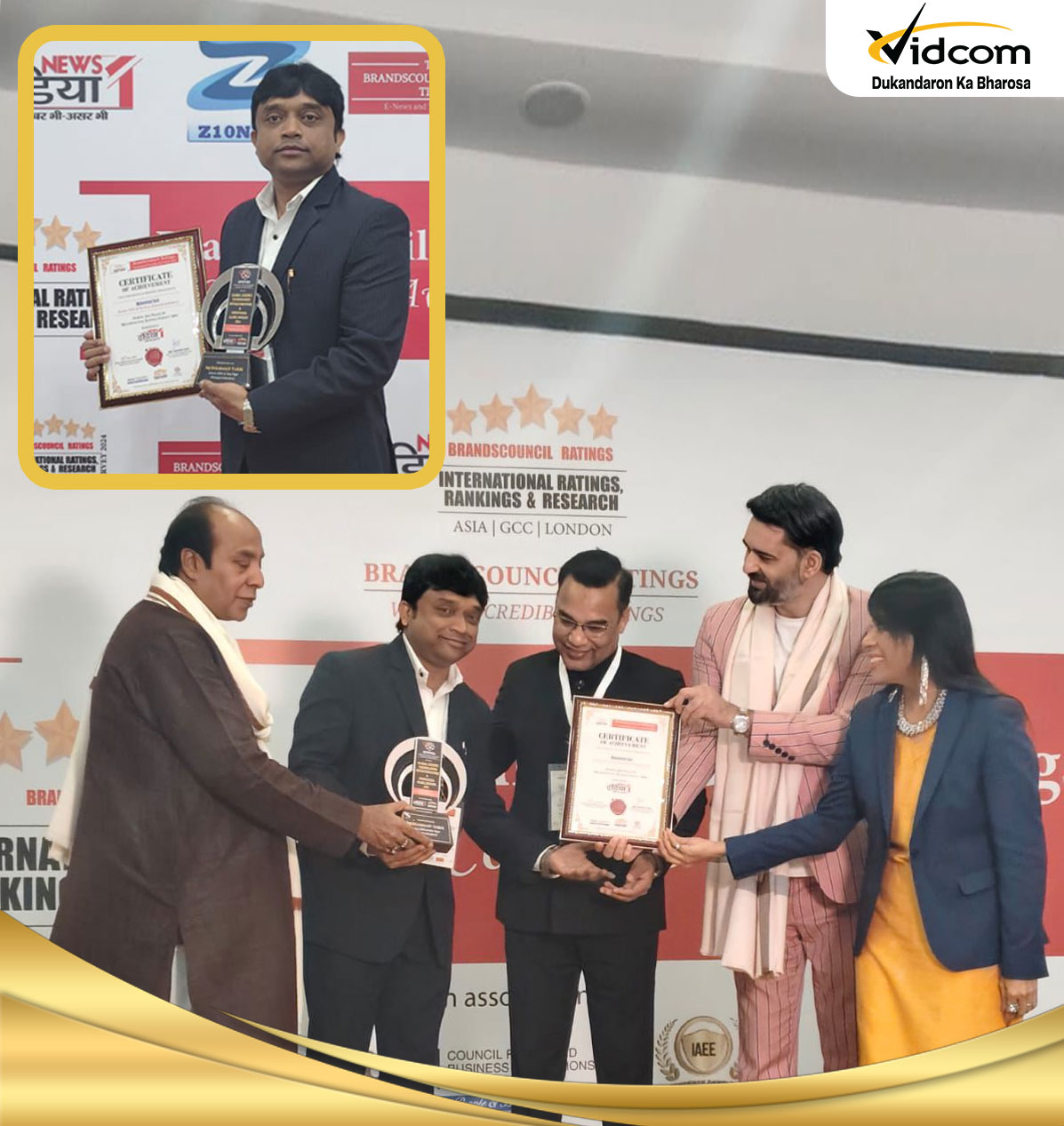 Mohammad Tarik receiving the Iconic CEO Award of the Year in New Delhi